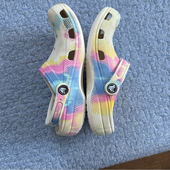 Crocs Clogs Tie Dye Iconic Comfort Lightweight Breathable Washable Size 8 - Picture 4 of 9